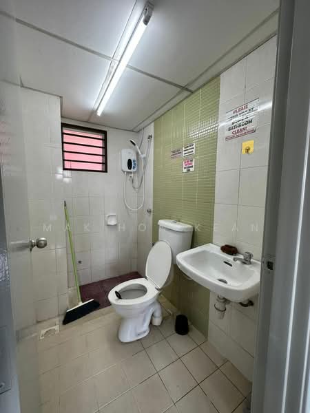 Pangsapuri untuk Disewa di Alam Prima - Mak Hon Kean - Bathroom - PropertyGuru.com.my