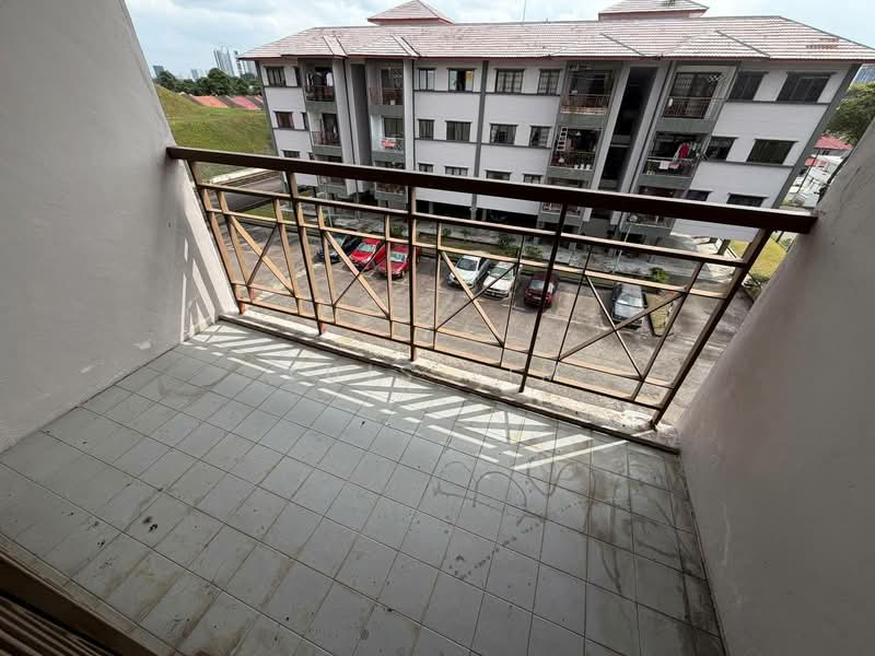 Pangsapuri untuk Dijual di Mon Glori - Luis Lim - Balcony - PropertyGuru.com.my