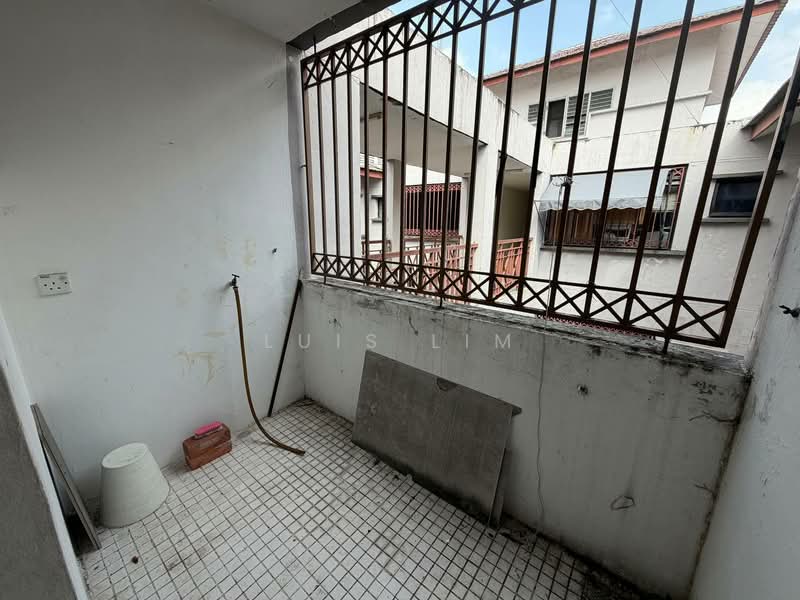 Pangsapuri untuk Dijual di Mon Glori - Luis Lim - Balcony - PropertyGuru.com.my
