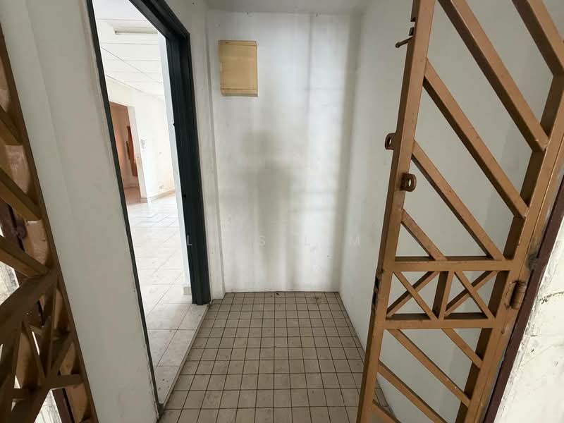 Pangsapuri untuk Dijual di Mon Glori - Luis Lim - Entrance - PropertyGuru.com.my
