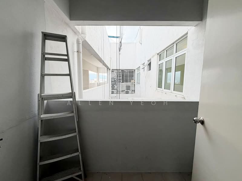 Kondominium untuk Dijual di Summer Place - Allen Yeoh - Balcony - PropertyGuru.com.my