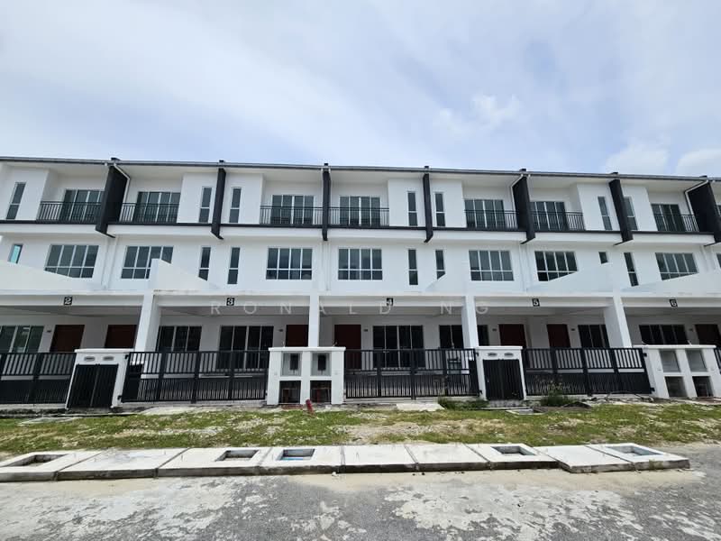Rumah Teres 3 Tingkat untuk Dijual di Balik Pulau (Penang) - Ronald Ng - Exterior - PropertyGuru.com.my