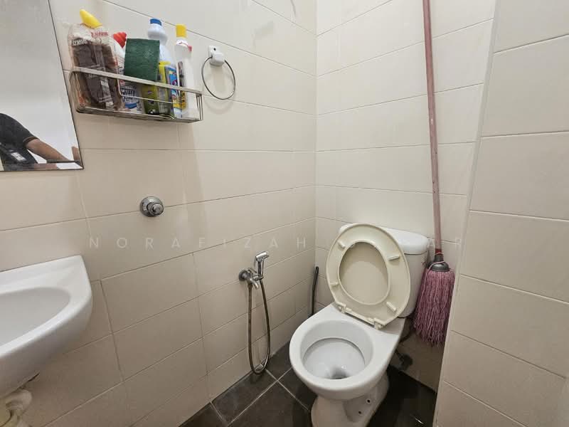 2.5-storey Terraced House for Rent in Presint 18 (Putrajaya) - NoraFizah Gapar - Bathroom - PropertyGuru.com.my