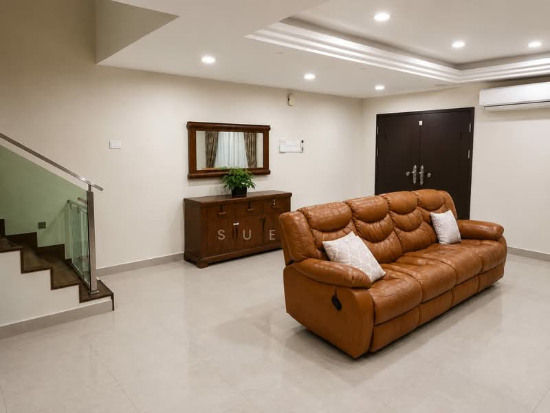 Rumah Teres 2 Tingkat untuk Dijual di Taman Taynton View (Cheras) - Sue . - Living Room - PropertyGuru.com.my