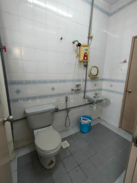 Rumah Teres 2 Tingkat untuk Disewa di Seksyen 7 (Shah Alam) - Mak Hon Kean - Bathroom - PropertyGuru.com.my