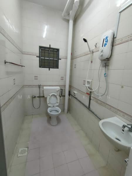 Rumah Teres 2 Tingkat untuk Disewa di Seksyen 7 (Shah Alam) - Mak Hon Kean - Bathroom - PropertyGuru.com.my
