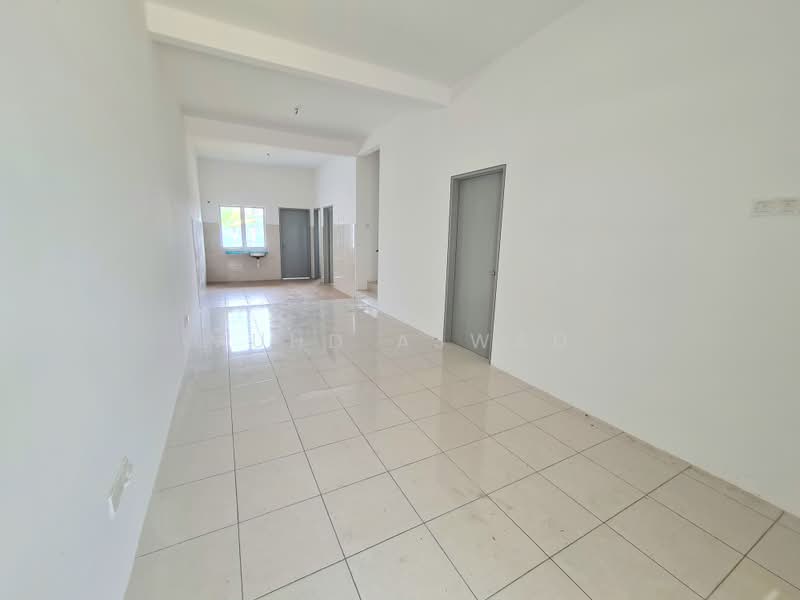Rumah Teres untuk Dijual di Sepang (Selangor) - Muhd Ajwad - Living Area - PropertyGuru.com.my