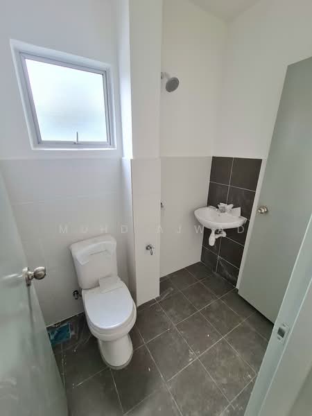 Rumah Teres untuk Dijual di Sepang (Selangor) - Muhd Ajwad - Bathroom - PropertyGuru.com.my