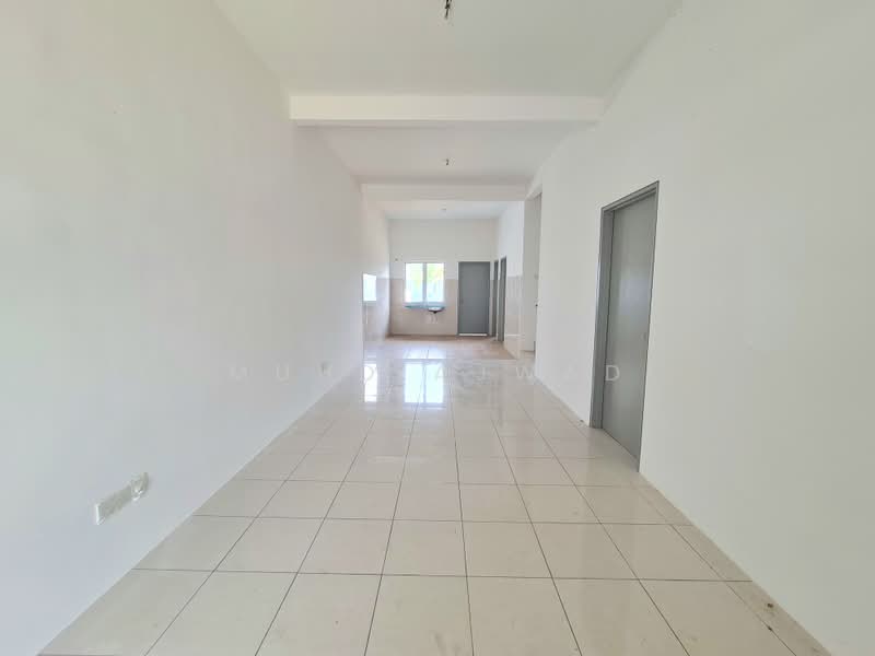 Rumah Teres untuk Dijual di Sepang (Selangor) - Muhd Ajwad - Living Area - PropertyGuru.com.my