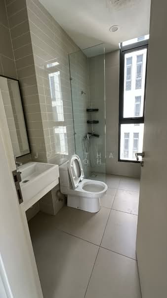 Kondominium untuk Dijual di The Veo - Jonathan Yeoh - Bathroom - PropertyGuru.com.my