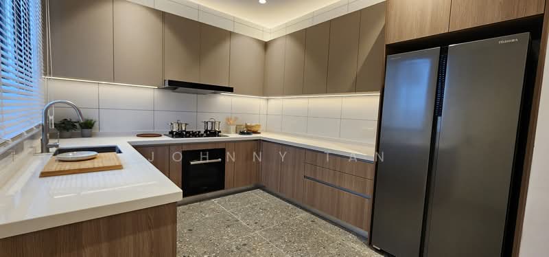 Townhouse for Sale in Kayu Ara (Selangor) - Johnny Tan - Kitchen - PropertyGuru.com.my