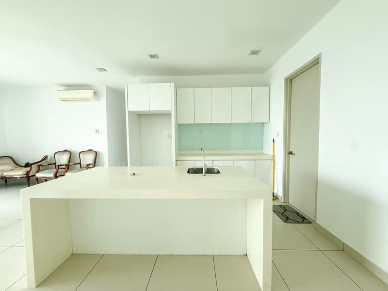 Kondominium untuk Dijual di Cristal Serin Residence - JUMIDAH (JUE) - Kitchen - PropertyGuru.com.my