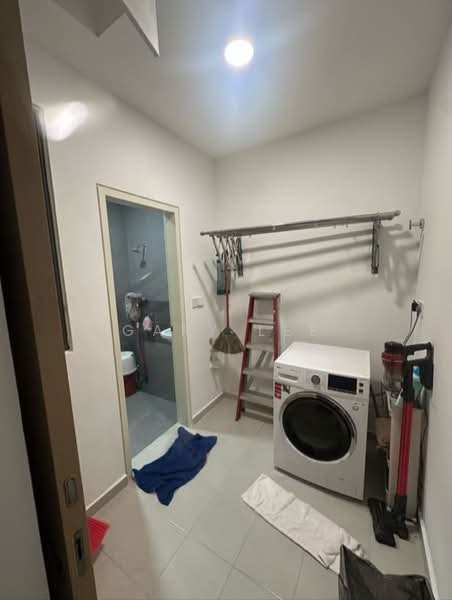 Condominium for Rent at Trinity Pentamont - Gary Lee - Bathroom - PropertyGuru.com.my