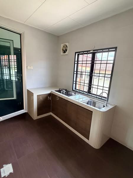 Rumah Teres untuk Dijual di Taman Nusa Bestari (Iskandar Puteri (Nusajaya)) - Pansy Teo - Kitchen - PropertyGuru.com.my
