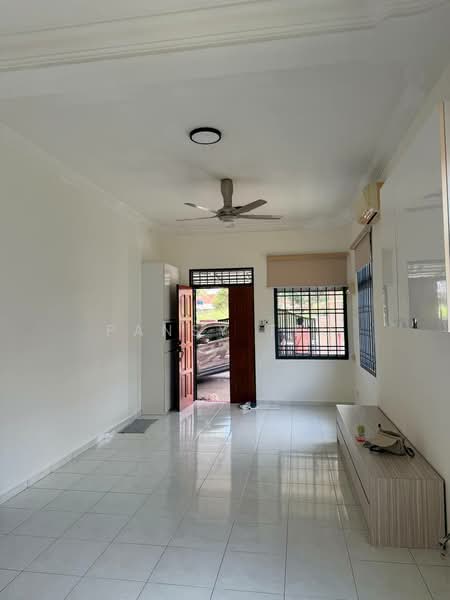 Rumah Teres untuk Dijual di Taman Nusa Bestari (Iskandar Puteri (Nusajaya)) - Pansy Teo - Living Room - PropertyGuru.com.my
