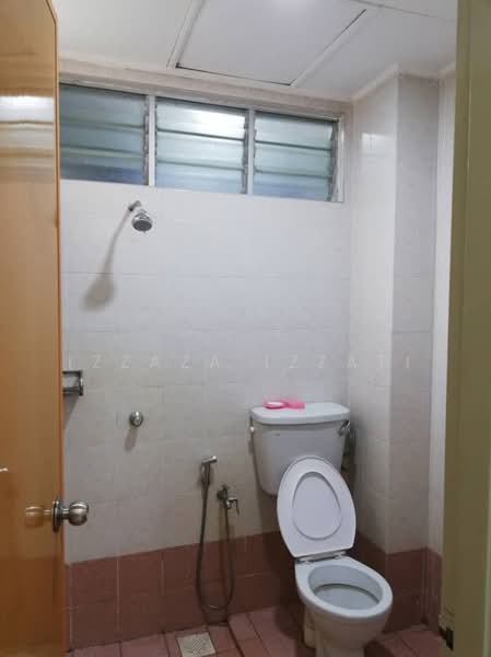 Apartment for Rent at Pangsapuri Delima - Izzaza Izzati - Bathroom - PropertyGuru.com.my