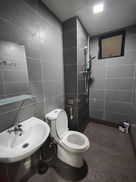 Service Residence for Sale at One Maxim - Teck Wee - Bathroom - PropertyGuru.com.my