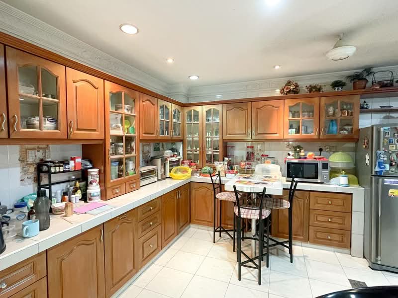 Rumah Teres 2 Tingkat untuk Dijual di Seksyen 9 (Shah Alam) - Ilman Nahri - Kitchen - PropertyGuru.com.my