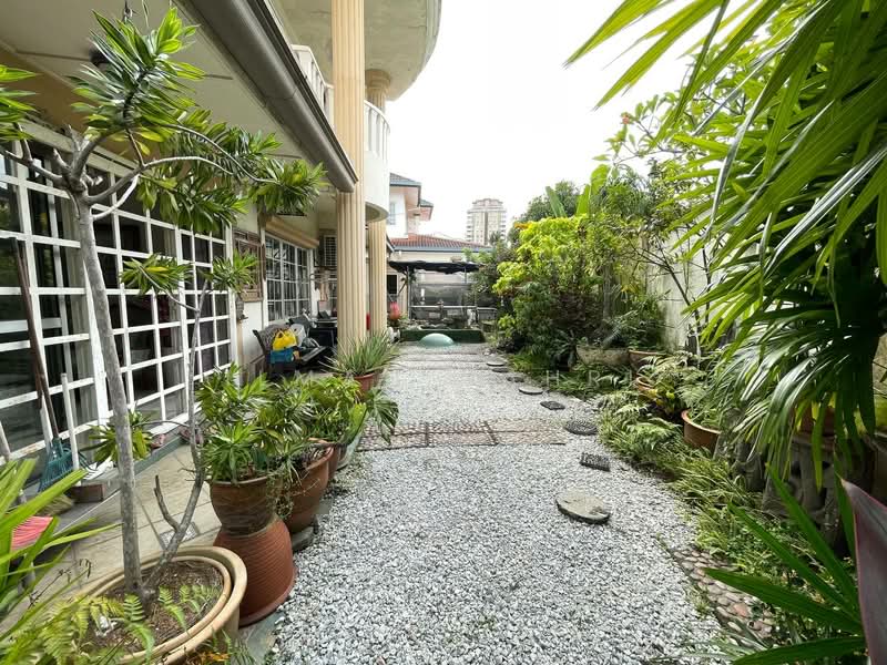 Rumah Teres 2 Tingkat untuk Dijual di Seksyen 9 (Shah Alam) - Ilman Nahri - Garden - PropertyGuru.com.my