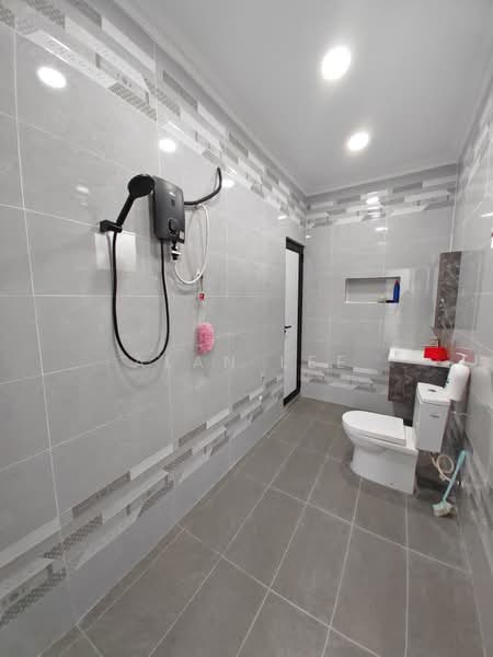 Rumah Teres 2 Tingkat untuk Dijual di Kajang (Selangor) - Alan Lee - Bathroom - PropertyGuru.com.my