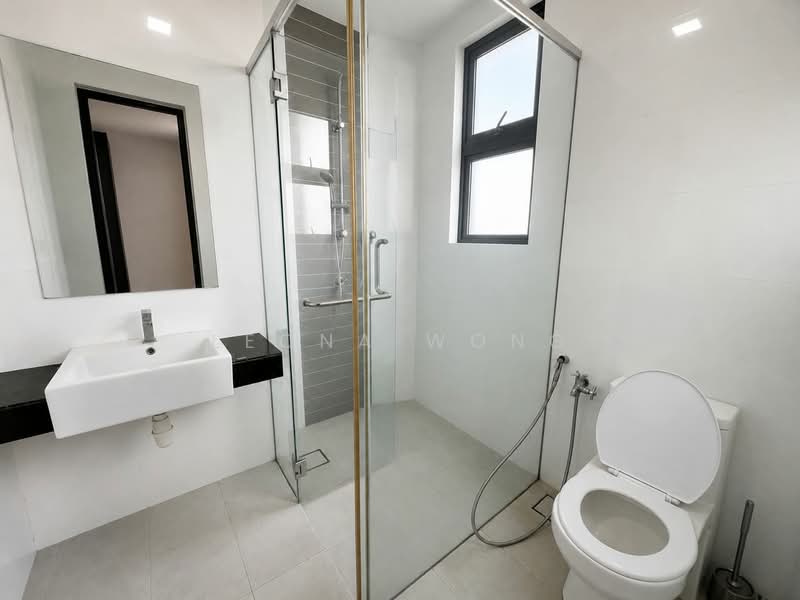 Servis Apartment untuk Disewa di D'Aman Residences @ Puchong - Leona Wong - Bathroom - PropertyGuru.com.my