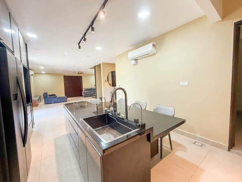 2.5-storey Terraced House for Sale in Seksyen 16 (Shah Alam) - JUMIDAH (JUE) - Living Room - PropertyGuru.com.my