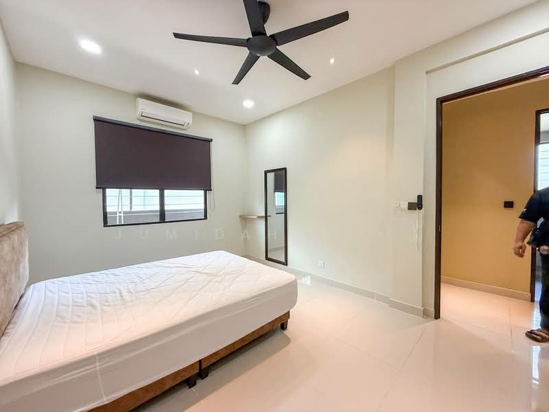 2.5-storey Terraced House for Sale in Seksyen 16 (Shah Alam) - JUMIDAH (JUE) - Bedroom - PropertyGuru.com.my