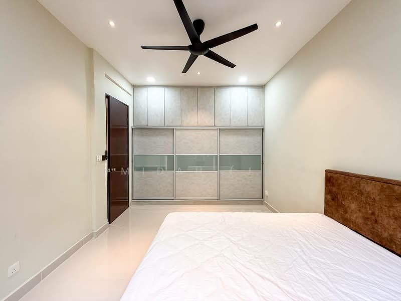 2.5-storey Terraced House for Sale in Seksyen 16 (Shah Alam) - JUMIDAH (JUE) - Bedroom - PropertyGuru.com.my