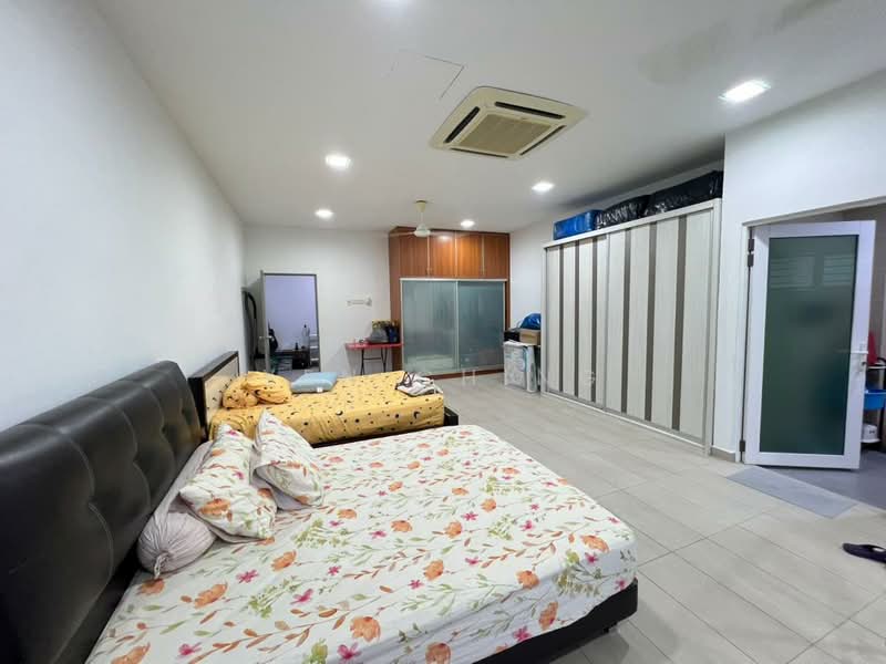 Rumah Teres 2 Tingkat untuk Dijual di Taman Bukit Maluri (Kepong) - Yen Ching - Bedroom - PropertyGuru.com.my