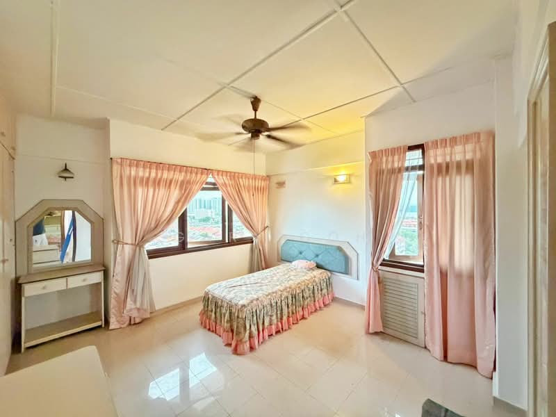 Pangsapuri untuk Dijual di Lavinia Apartments - Gary Goh - Bedroom - PropertyGuru.com.my