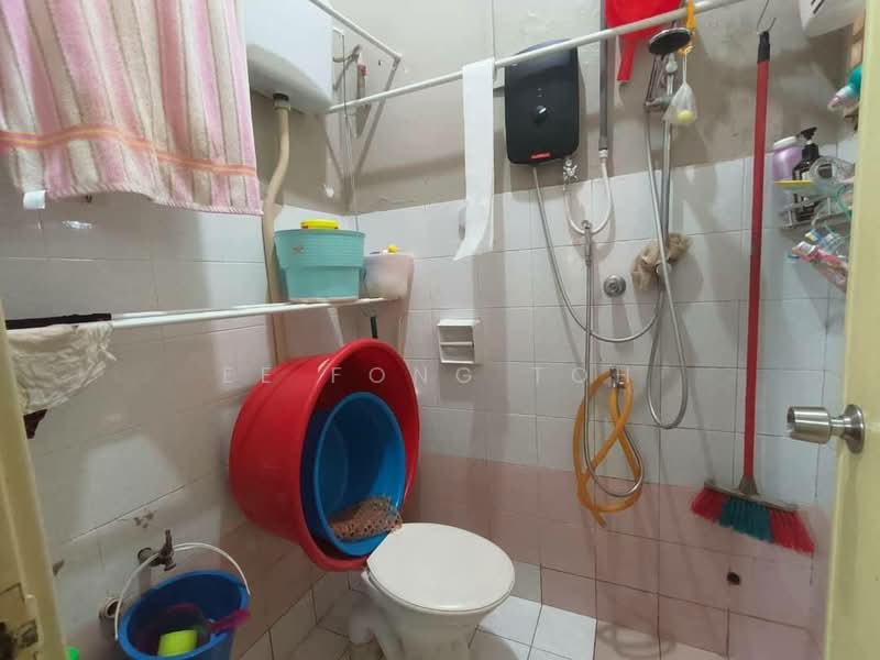 Rumah Teres 1 Tingkat untuk Dijual di Mutiara Rini (Skudai) - Ee Fong Toh - Bathroom - PropertyGuru.com.my