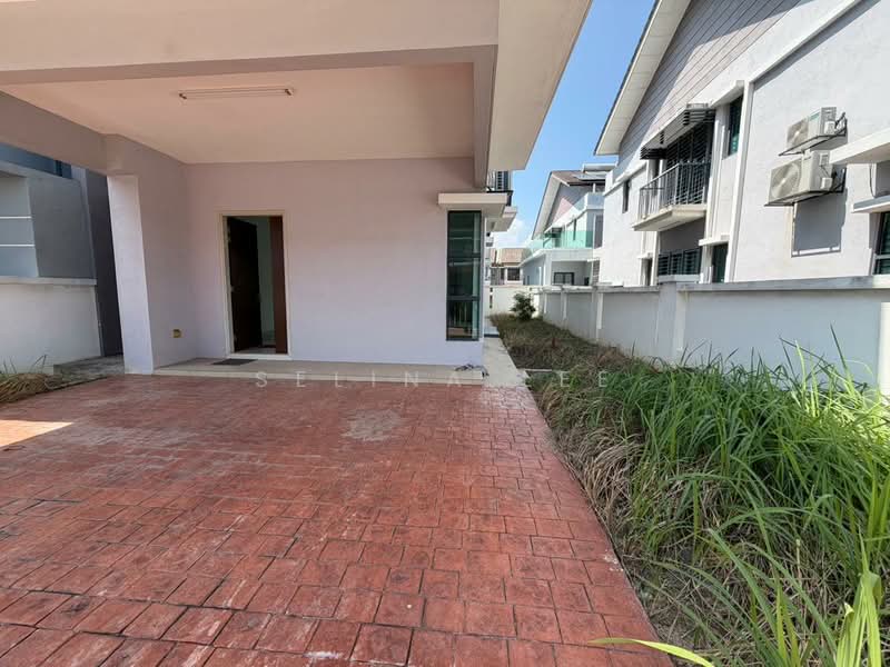 Semi-Detached House for Rent in Telok Panglima Garang (Selangor) - Selina Lee - Exterior - PropertyGuru.com.my