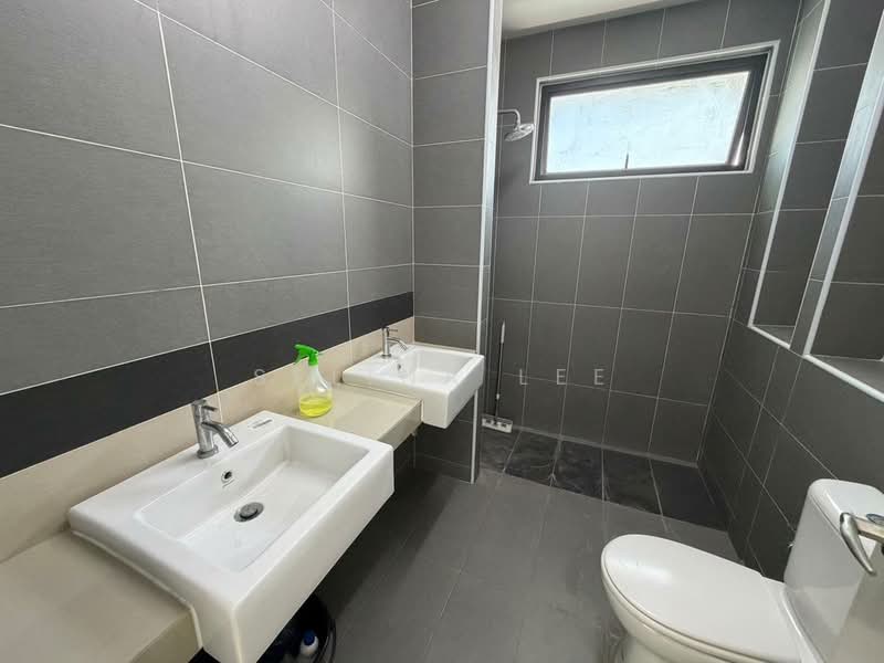 Semi-Detached House for Rent in Telok Panglima Garang (Selangor) - Selina Lee - Bathroom - PropertyGuru.com.my