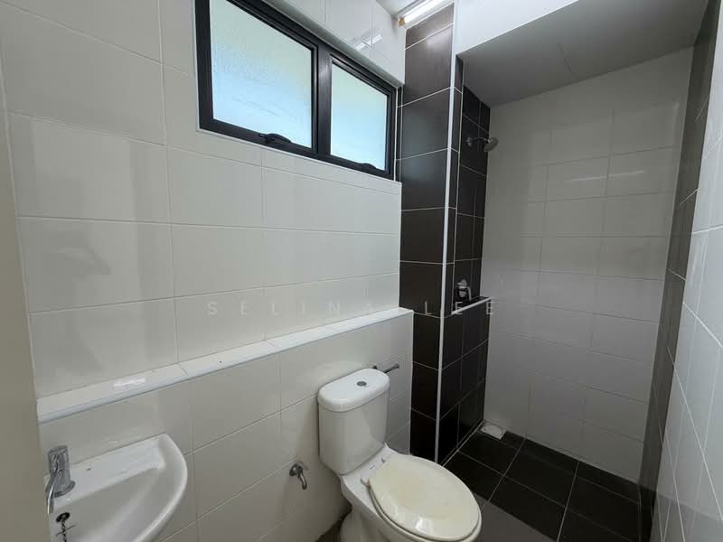 Semi-Detached House for Rent in Telok Panglima Garang (Selangor) - Selina Lee - Bathroom - PropertyGuru.com.my