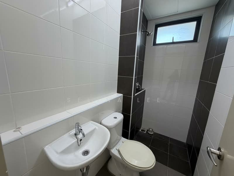Semi-Detached House for Rent in Telok Panglima Garang (Selangor) - Selina Lee - Bathroom - PropertyGuru.com.my