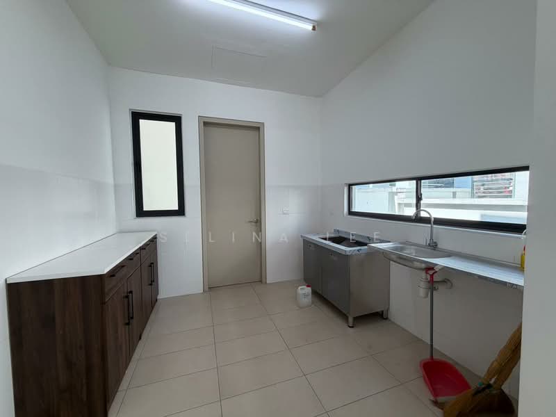 Semi-Detached House for Rent in Telok Panglima Garang (Selangor) - Selina Lee - Kitchen - PropertyGuru.com.my