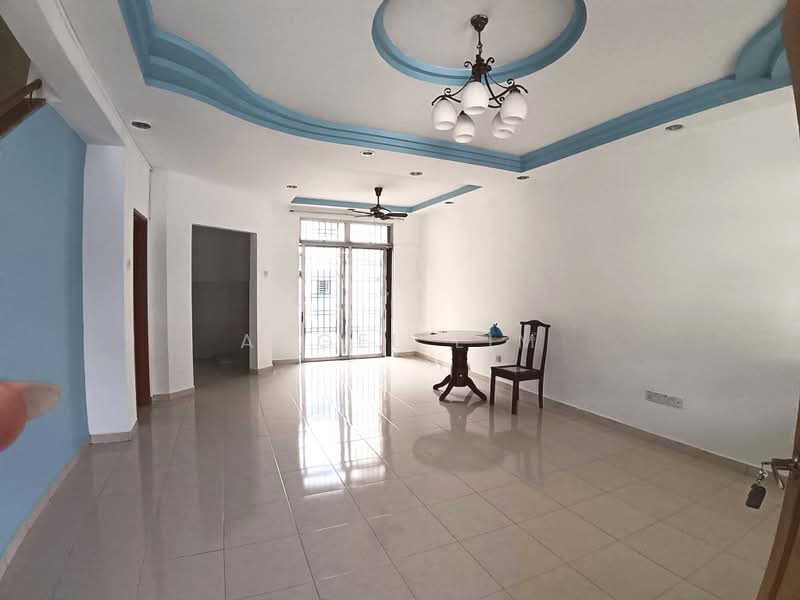 2-storey Terraced House for Rent in Johor Bahru (Johor) - Angel Lim - Living Room - PropertyGuru.com.my