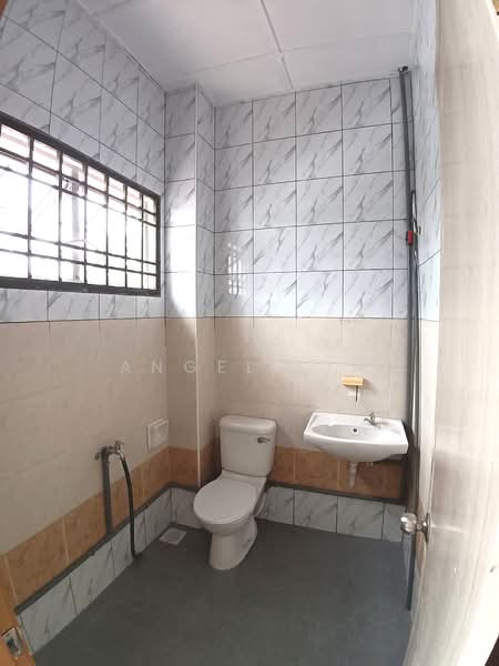 2-storey Terraced House for Rent in Johor Bahru (Johor) - Angel Lim - Bathroom - PropertyGuru.com.my