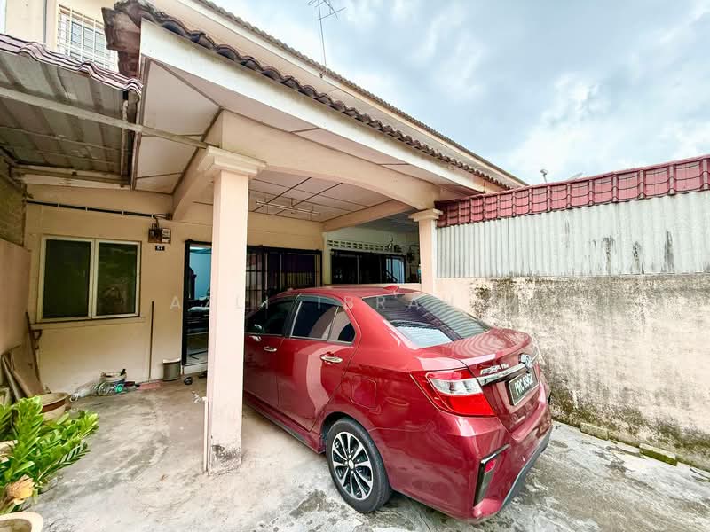 Rumah Teres 2 Tingkat untuk Dijual di Bandar Rinching Seksyen 4 (Semenyih) - Azli Ibrahim - Exterior - PropertyGuru.com.my