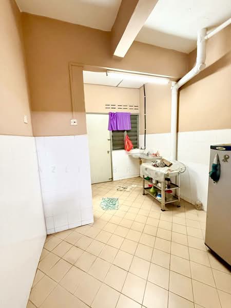 Rumah Teres 2 Tingkat untuk Dijual di Bandar Rinching Seksyen 4 (Semenyih) - Azli Ibrahim - Kitchen - PropertyGuru.com.my