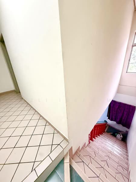 Rumah Teres 2 Tingkat untuk Dijual di Bandar Rinching Seksyen 4 (Semenyih) - Azli Ibrahim - Corridor - PropertyGuru.com.my