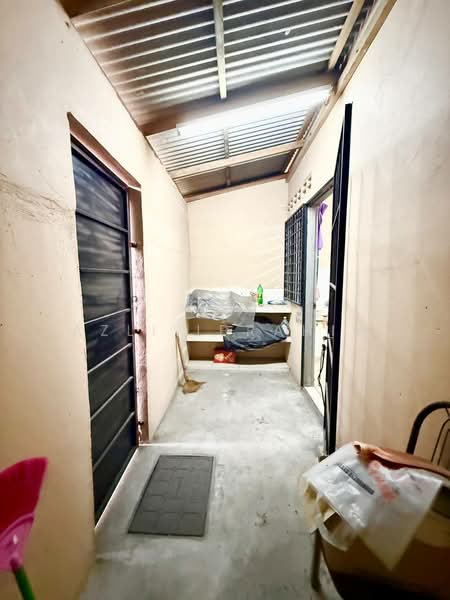Rumah Teres 2 Tingkat untuk Dijual di Bandar Rinching Seksyen 4 (Semenyih) - Azli Ibrahim - Corridor - PropertyGuru.com.my
