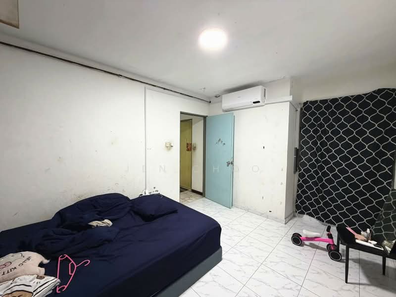 Apartment for Sale at Taman Kampar - Jen Choo - Bedroom - PropertyGuru.com.my