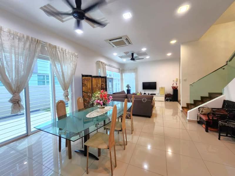 Rumah Berkembar untuk Dijual di Canary Garden (Klang) - Tabris Wong - Living Room - PropertyGuru.com.my