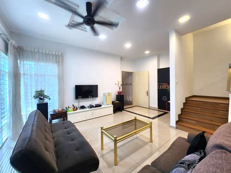 Rumah Berkembar untuk Dijual di Canary Garden (Klang) - Tabris Wong - Living Room - PropertyGuru.com.my