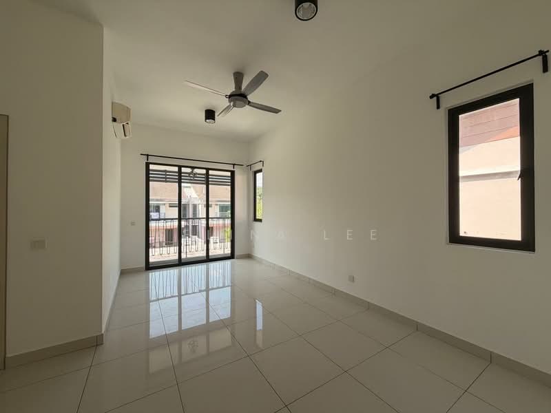Semi-Detached House for Sale in Telok Panglima Garang (Selangor) - Selina Lee - Living Room - PropertyGuru.com.my