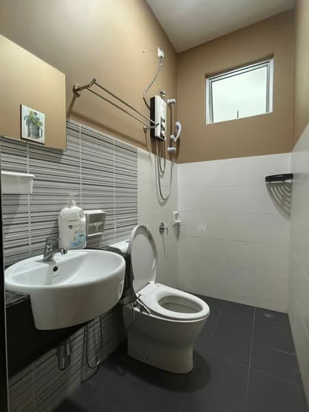 Rumah Teres 2 Tingkat untuk Disewa di Iskandar Puteri (Nusajaya) (Johor) - YT Liew - Bathroom - PropertyGuru.com.my