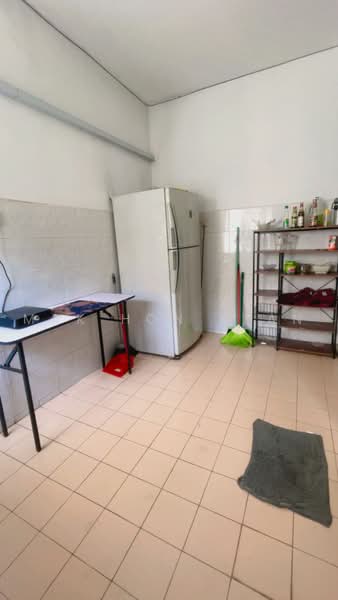 Rumah Teres 2-Tingkat untuk Disewa di Berjaya Park (Shah Alam) - Mak Hon Kean - Kitchen - PropertyGuru.com.my