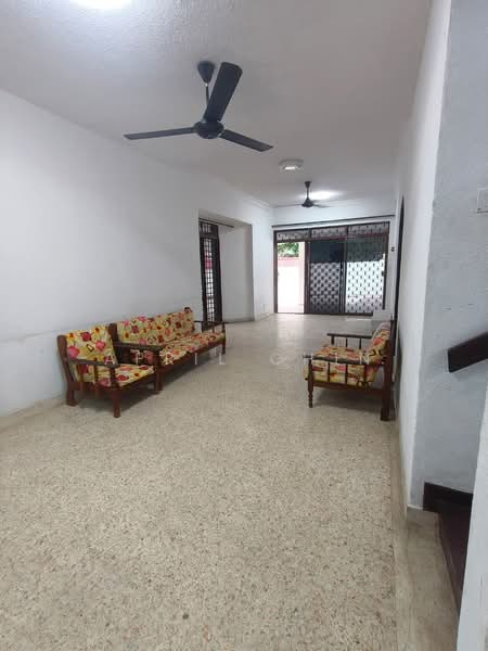 Rumah Teres 1.5 Tingkat untuk Disewa di Taman Perling (Perling) - April Chin - Living Room - PropertyGuru.com.my
