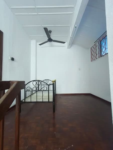 Rumah Teres 1.5 Tingkat untuk Disewa di Taman Perling (Perling) - April Chin - Bedroom - PropertyGuru.com.my